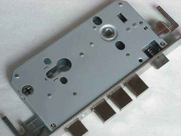 鄂托克前24小时上门开锁公司